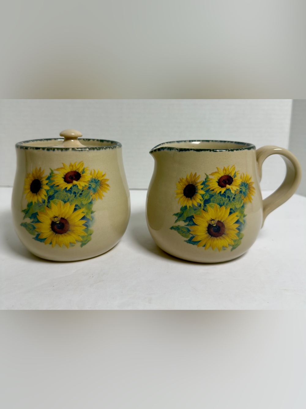 VTG Home & Garden Party Sunflower Stoneware Creamer and Sugar Bowl Set